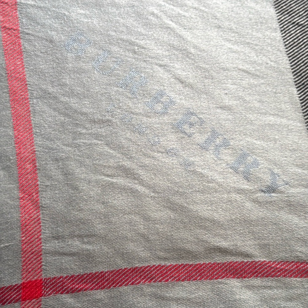 Burberry Gray and Red Blanket Luxurious Bedding